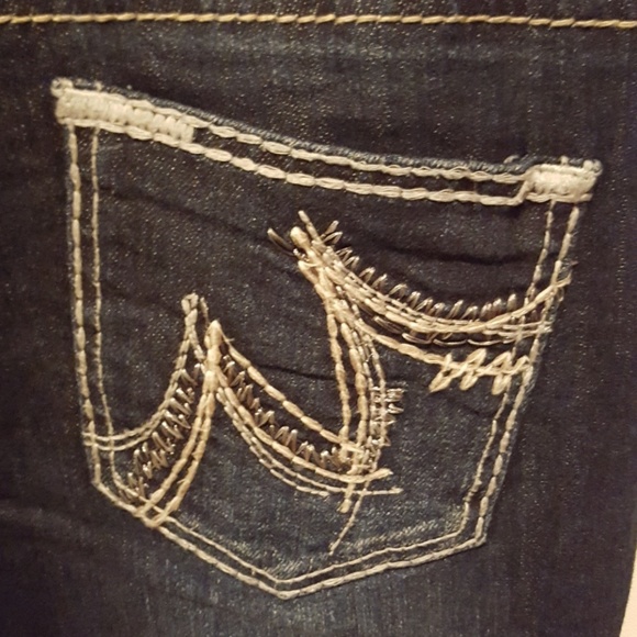Maurices Jeans - Like New - Picture 3 of 4